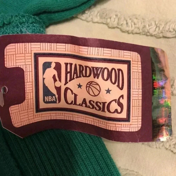 Mitchell & Ness Celtics hoodie - Picture 7 of 8